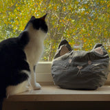 Cuscino del Sollievo con noccioli di ciliegio - Gatto Grigio